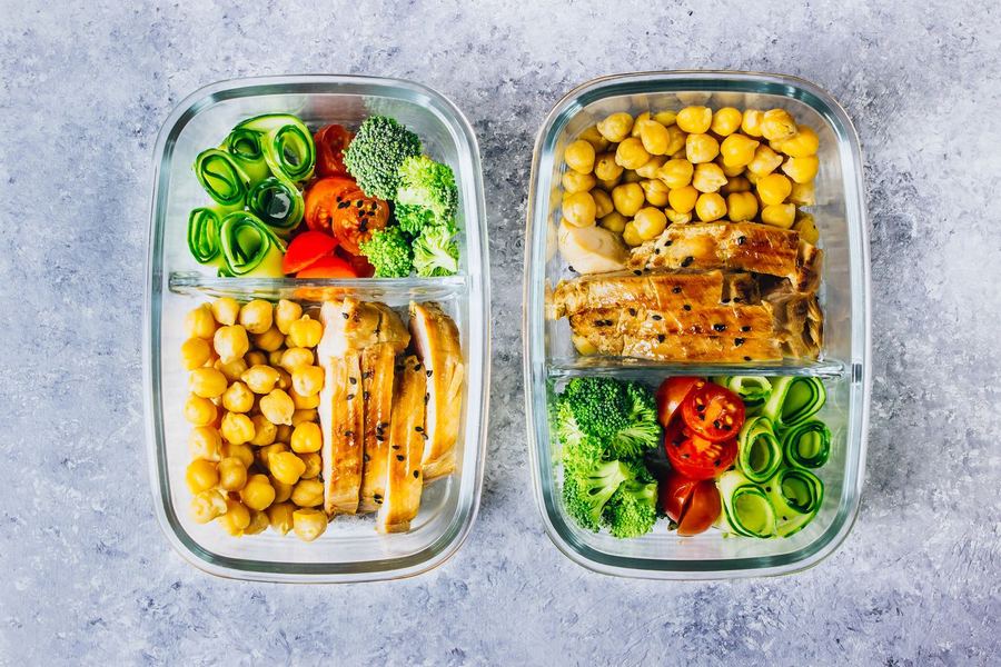 Prepared meals in lunch boxes